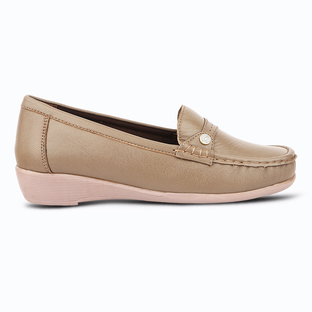 Medifeet Premium Leather Moccasin Loafers for Women | Plush Padded Footbed, Anatomical Arch Support, Breathable Inner Lining Loafers