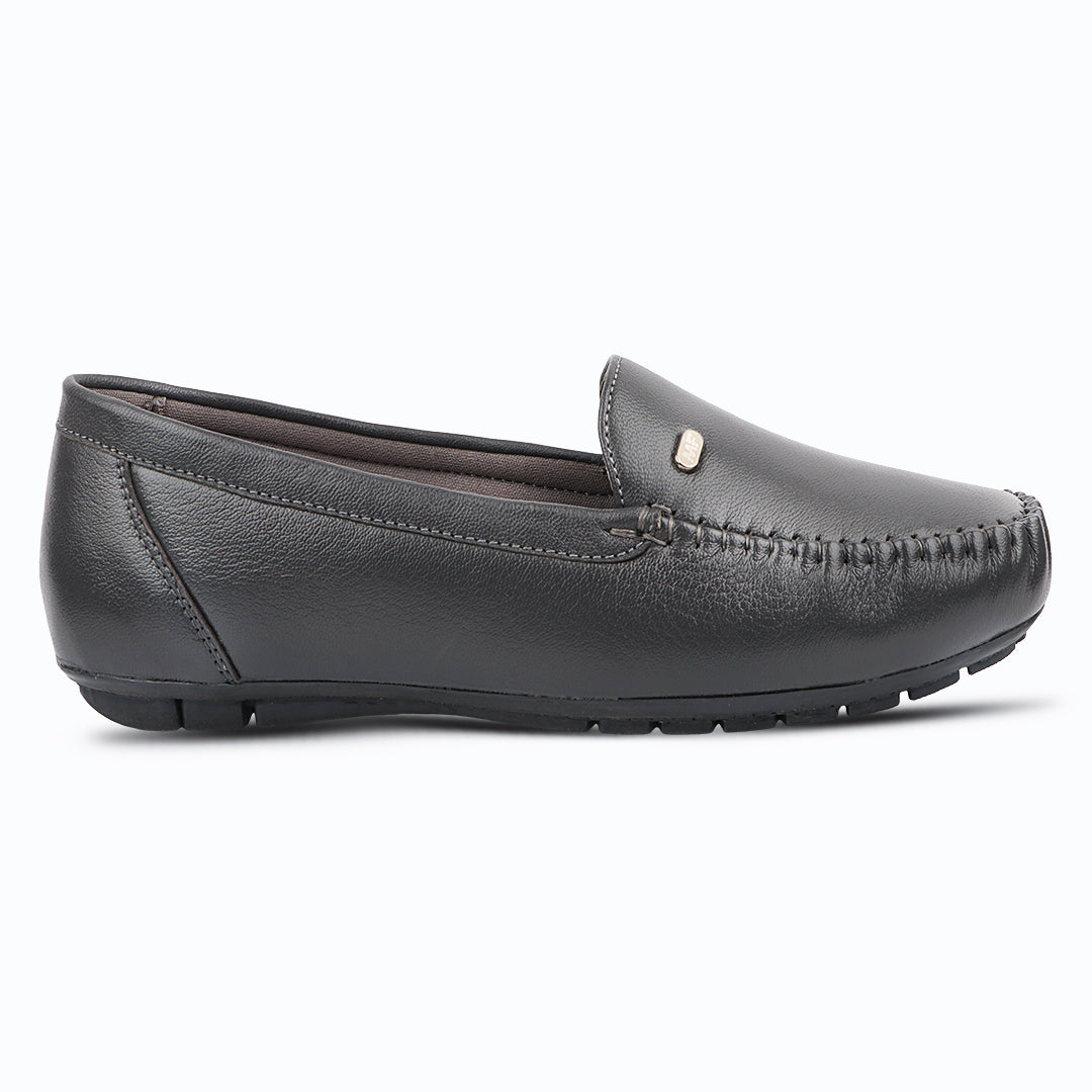Pointed-Toe Leather Loafers for Women with Extra Cushion