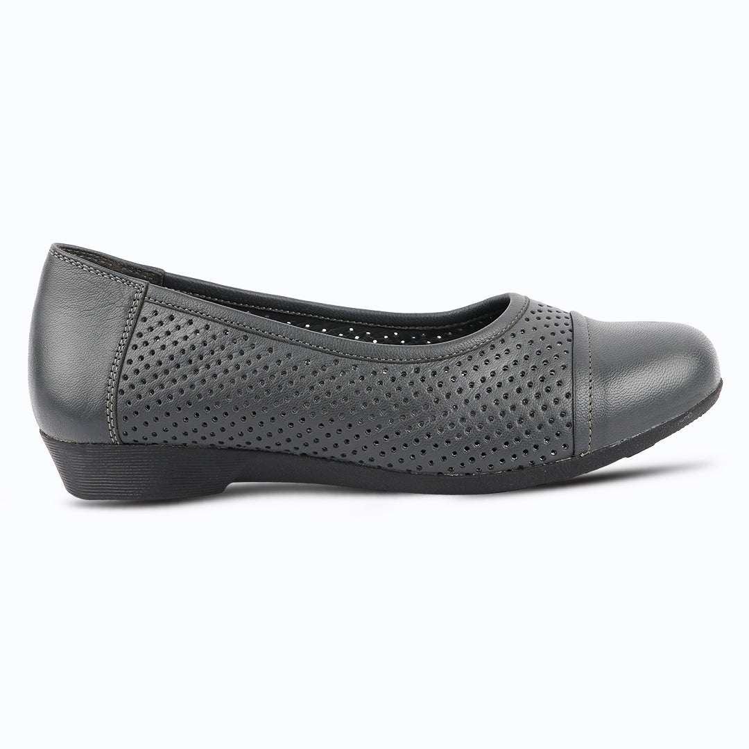 Medifeet Breathable Women Black Ballerina  (Premium Leather | Cushioned Footbed)