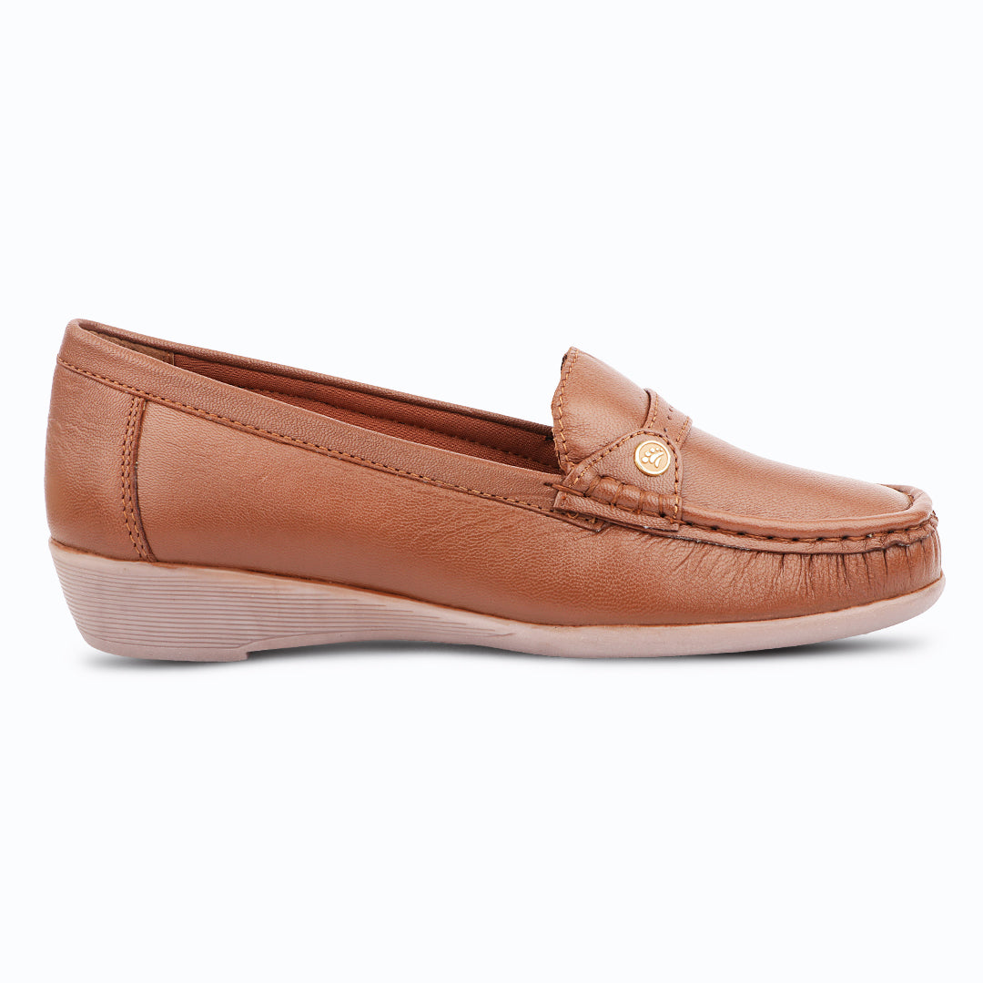 Medifeet Premium Leather Moccasin Loafers for Women | Plush Padded Footbed, Anatomical Arch Support, Breathable Inner Lining Loafers