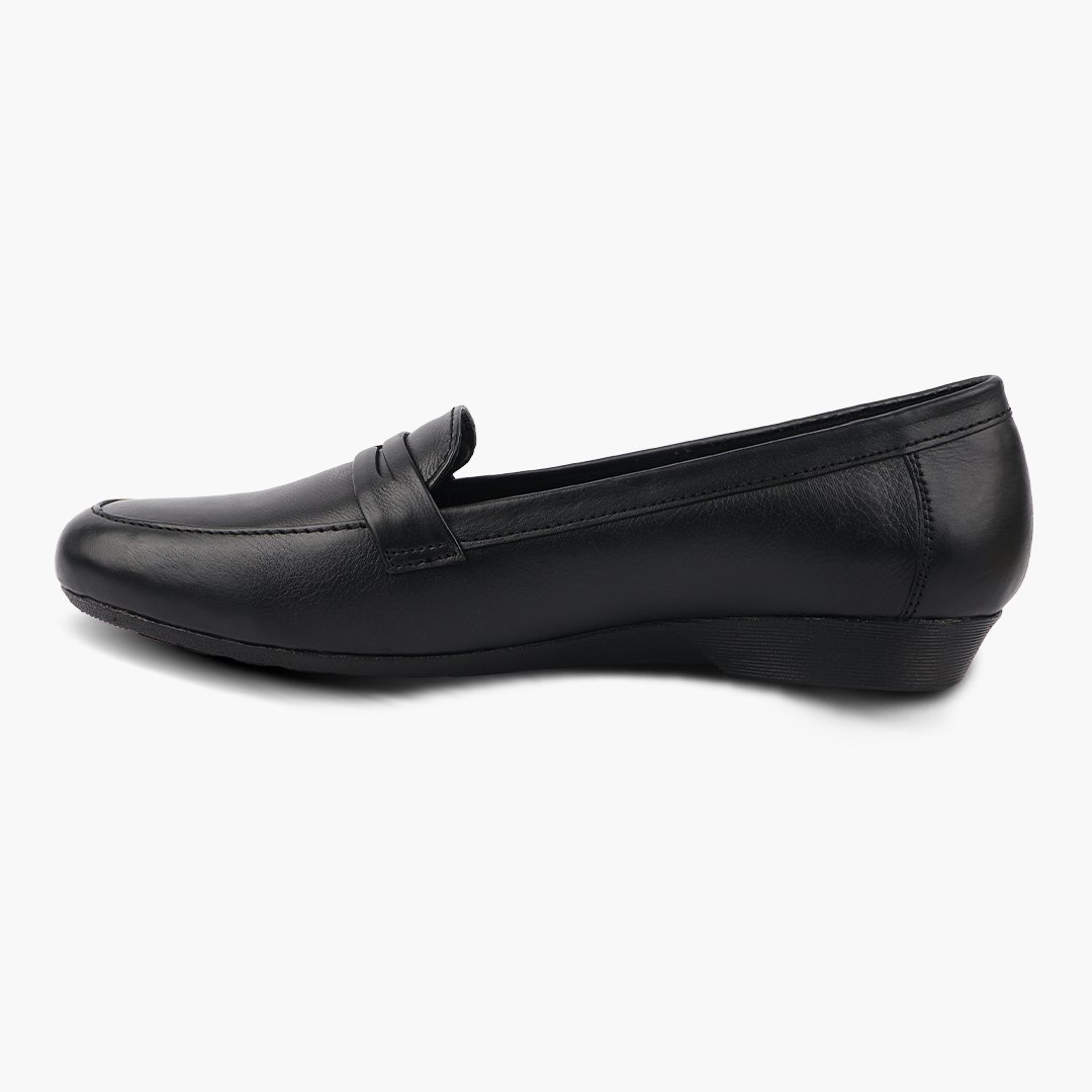 Extra Cushioned Pointed-Toe Belly Loafers for Women