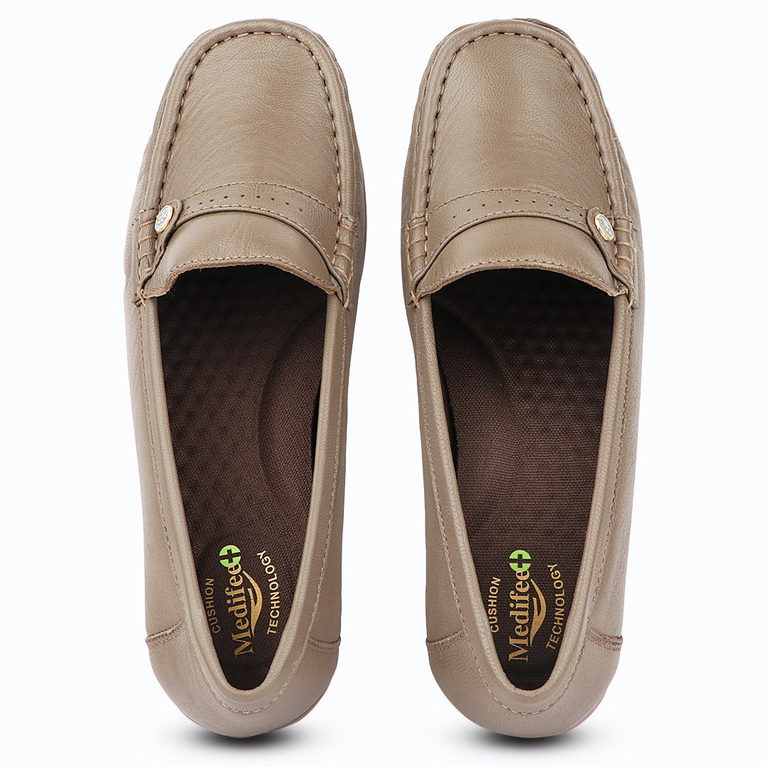 Medifeet Premium Leather Moccasin Loafers for Women | Plush Padded Footbed, Anatomical Arch Support, Breathable Inner Lining Loafers