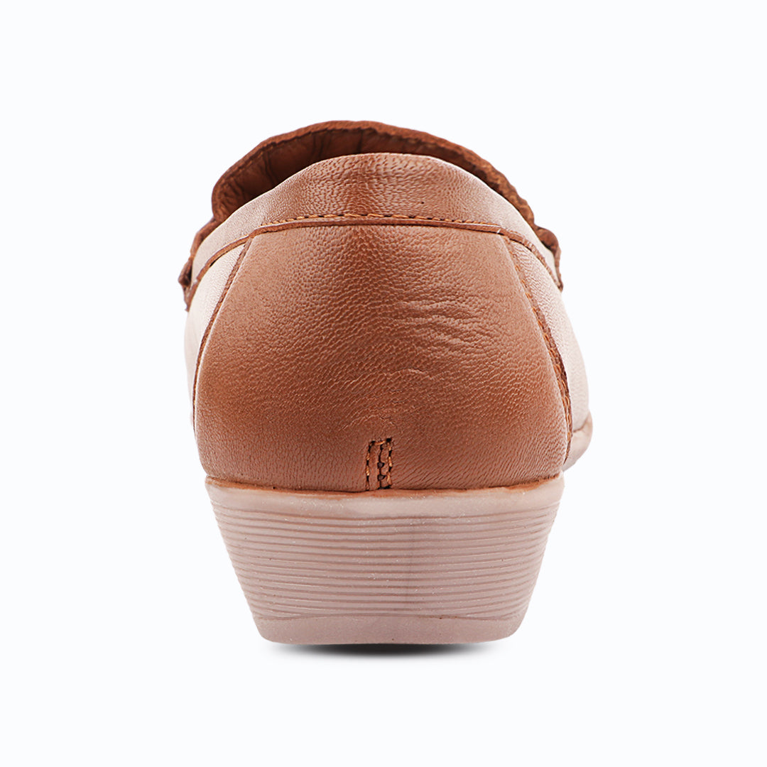 Medifeet Premium Leather Moccasin Loafers for Women | Plush Padded Footbed, Anatomical Arch Support, Breathable Inner Lining Loafers