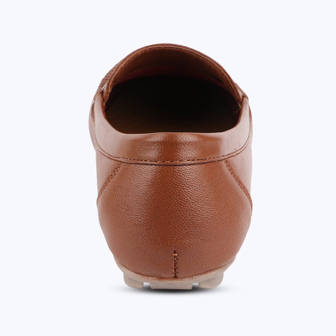 Pointed-Toe Leather Loafers for Women with Extra Cushion