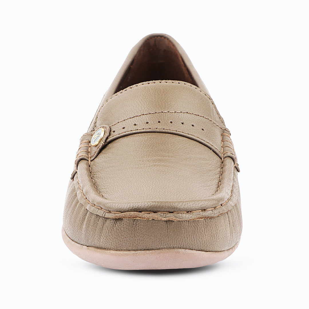 Medifeet Premium Leather Moccasin Loafers for Women | Plush Padded Footbed, Anatomical Arch Support, Breathable Inner Lining Loafers