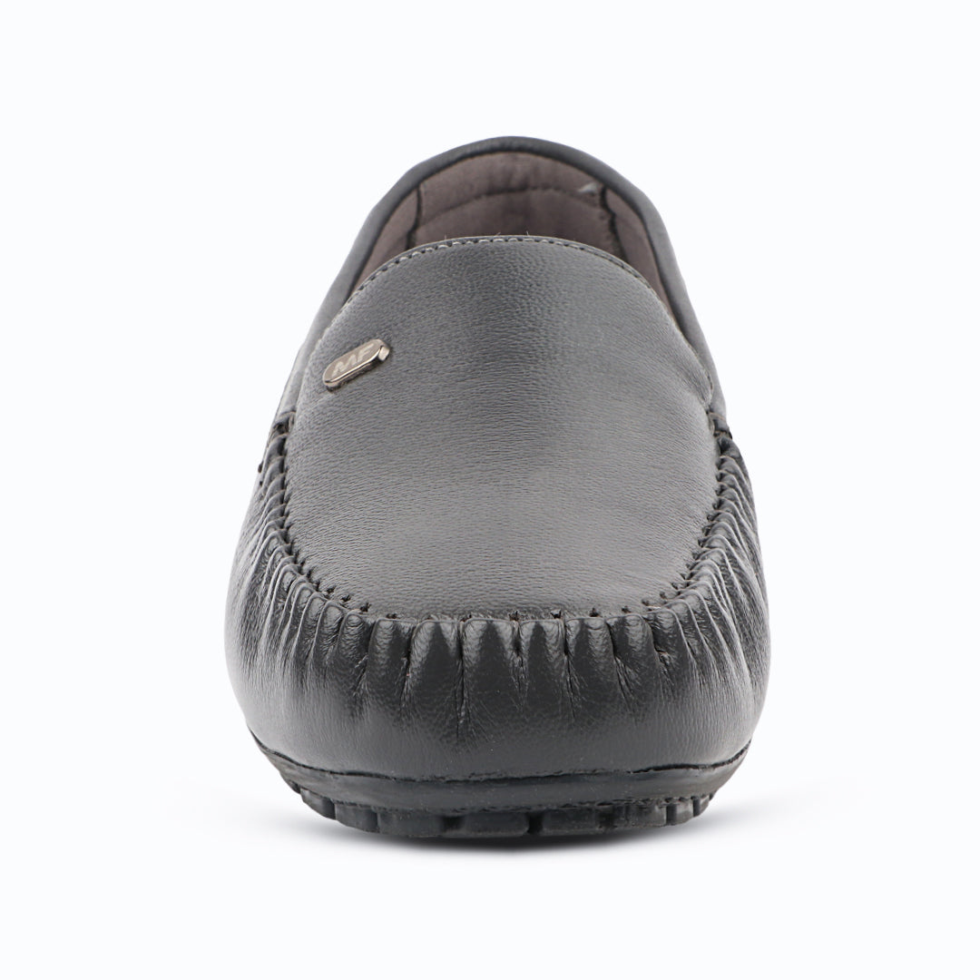 Pointed-Toe Leather Loafers for Women with Extra Cushion