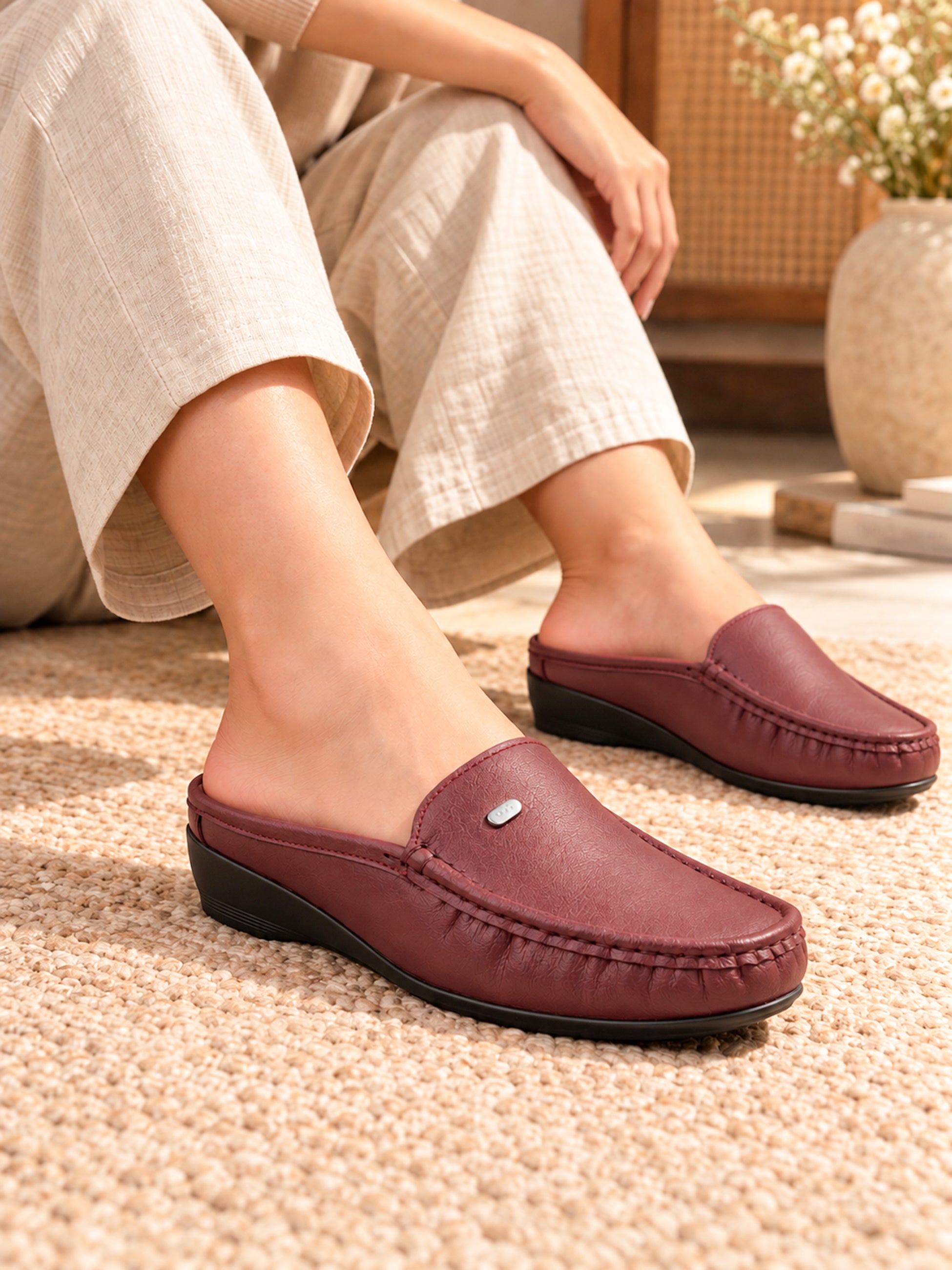 Medifeet Women’s Orthopedic Comfort Loafers – Black Slip-On Shoes with Arch Support & Cushioned Footbed