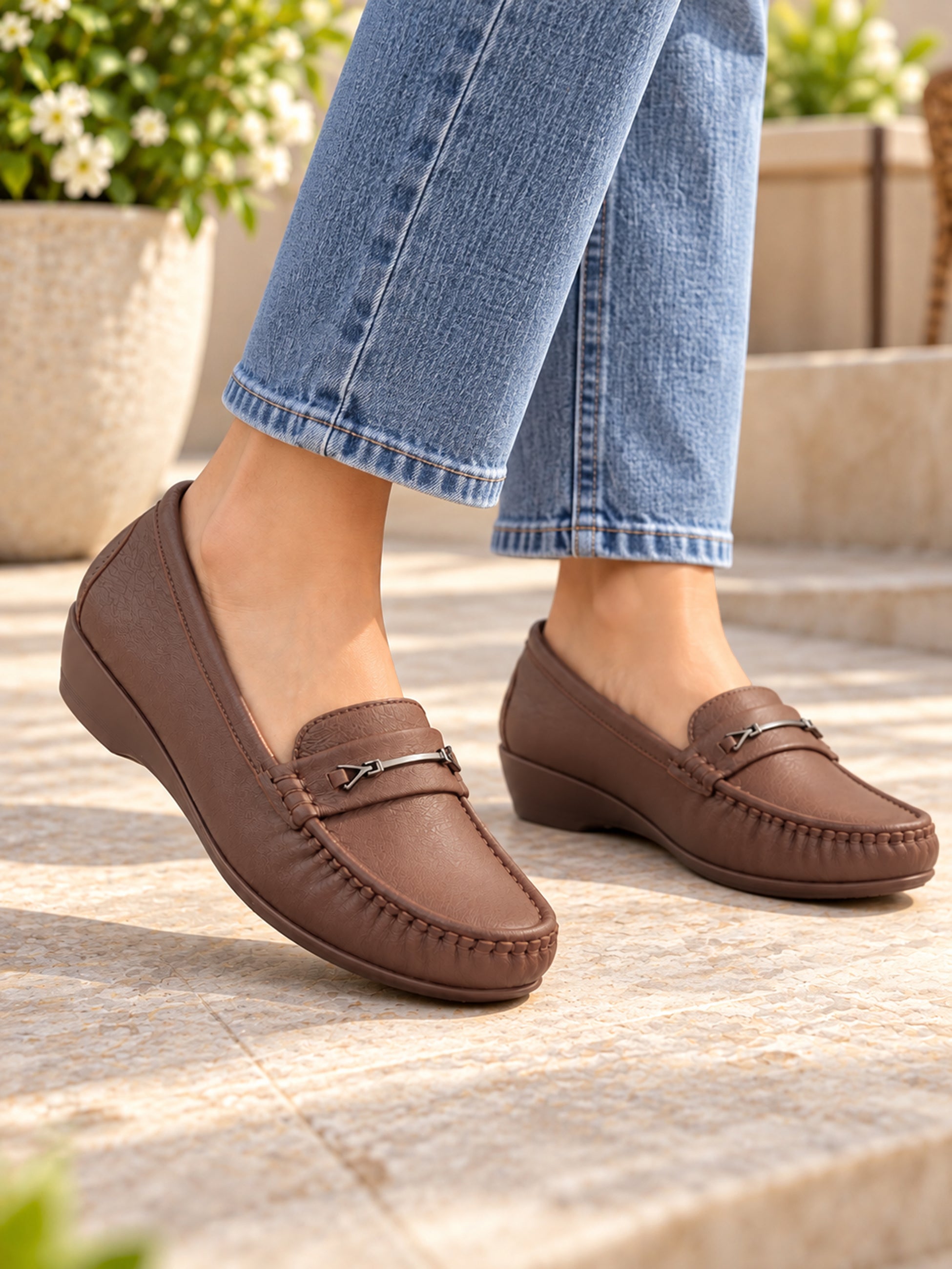 Medifeet Women’s Orthopedic Comfort Loafers – Slip-On Wedge Shoes with Arch Support, Cushioned Footbed & Metallic Horsebit Detail
